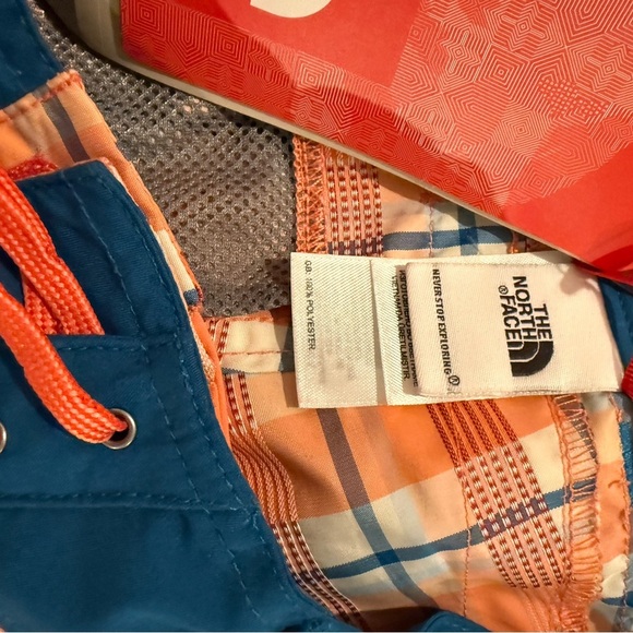 NWT The North Face Women's Board Shorts “July Buy” Size 4. - Picture 5 of 8